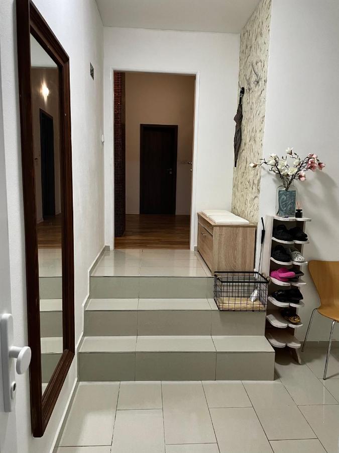 Apartman Az Pro 8 Osob Humpolec Esterno foto